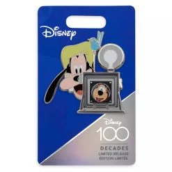 Disney Goofy And Humphrey Bear Pin – Hold That Pose – 100 – Limited Release -Disney Magic Shop 3801059617592 3