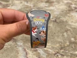 Disney Dogs MagicBand 2 By Dooney & Bourke – Limited Edition -Disney Magic Shop OIP dfc3f9be 6ab1 4d5b b303 0791481c648a
